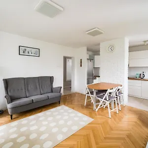 Embassy Avenue At Royal Park Apartament